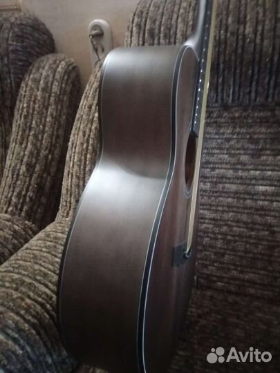 Акустическая гитара