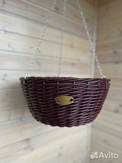 Кашпо из искусственного ротанга