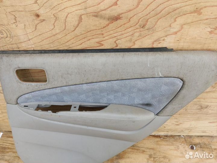 Обшивка двери задней правой Toyota Prius NHW11