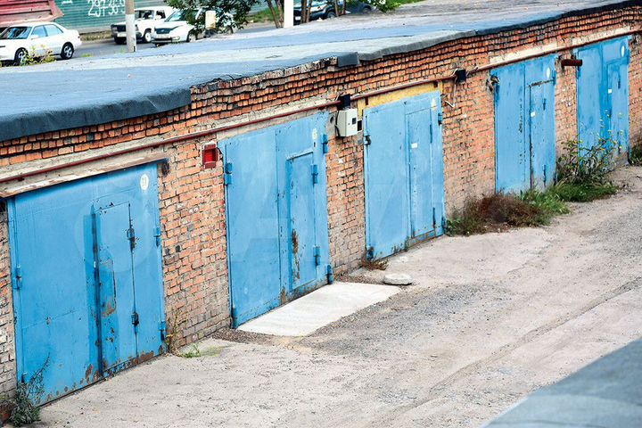 Гараж, > 30 м²