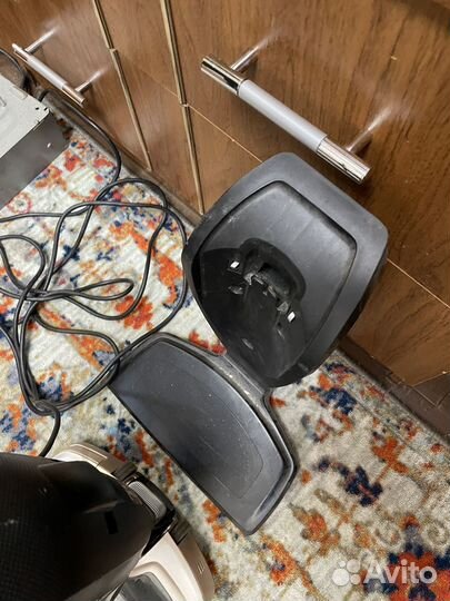 Пылесос Electrolux вертикальный проводной