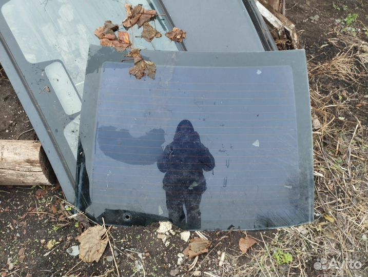 Заднее стекло ваз 2112