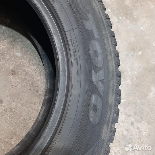 Toyo Observe GSi-5 235/65 R17