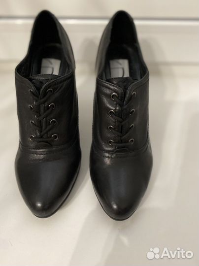Ботинки женские кожаные 38 размера