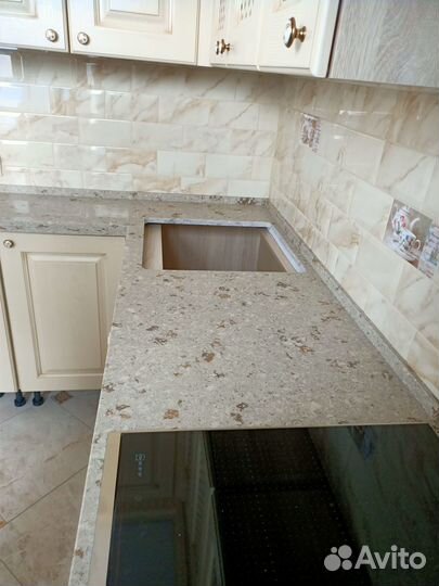 Столешница из акрилового на заказ