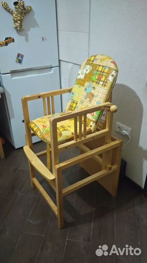 Продаётся столик для кормления