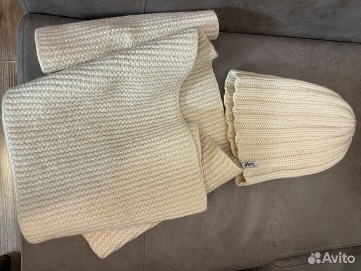 Женский шарф и шапка