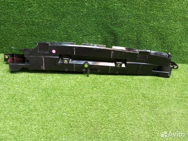 Воздуховод радиатора передний Toyota Rav4