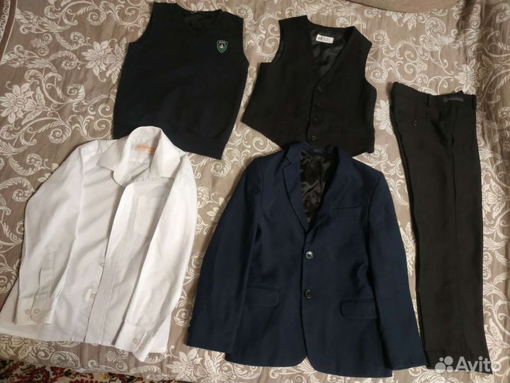 Школьный костюм