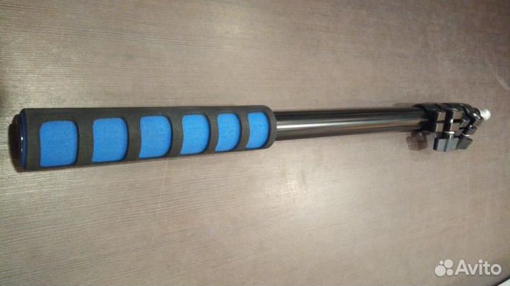 Рукоять AD-S 14 для накамерных вспышек KU-V1