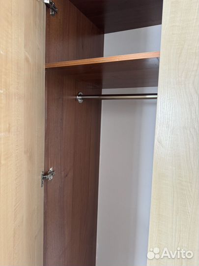 Шкаф распашной