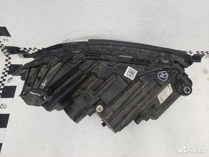 Фара левая Mercedes-Benz E-Class