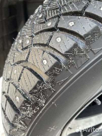 Dunlop GrandTrek Ice 03 215/70 R16 100T
