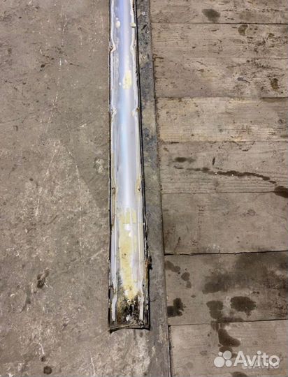 Боковой угол будки