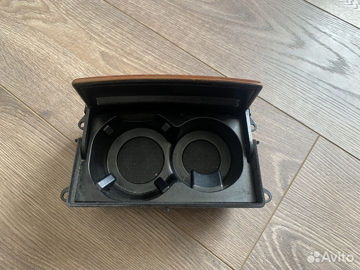 Подстаканник Audi A8 D3 2008г