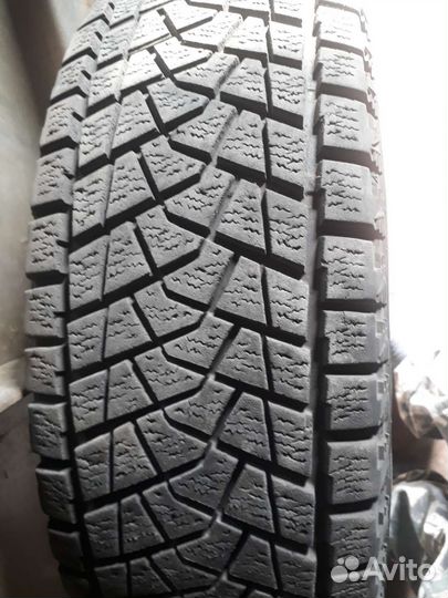 Bridgestone Blizzak DM-Z3 225/70 R17