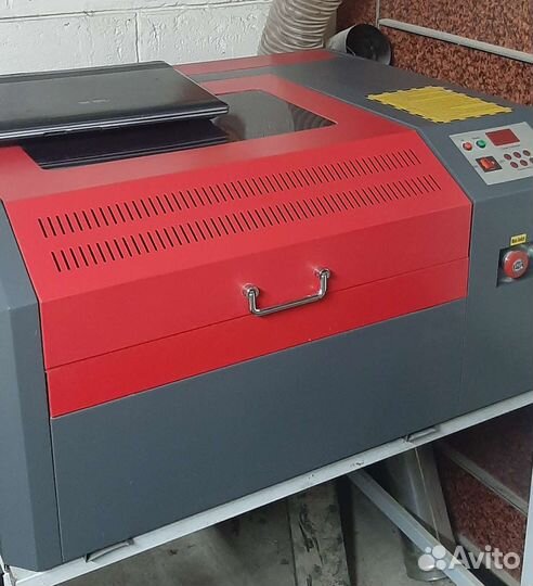 Лазерный станок CO2