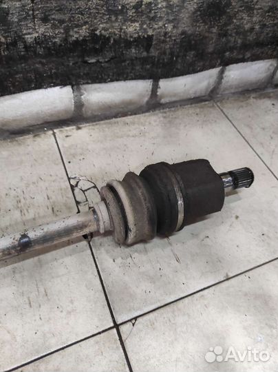 Привод передний правый Hyundai Getz 1.4 МКПП