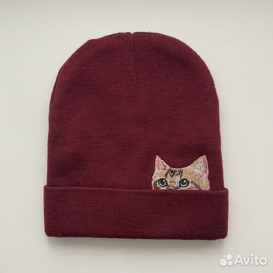 Шапка с вышивкой кошки Pocket Cat