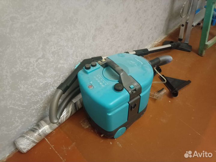 Моющий пылесос Moulinex