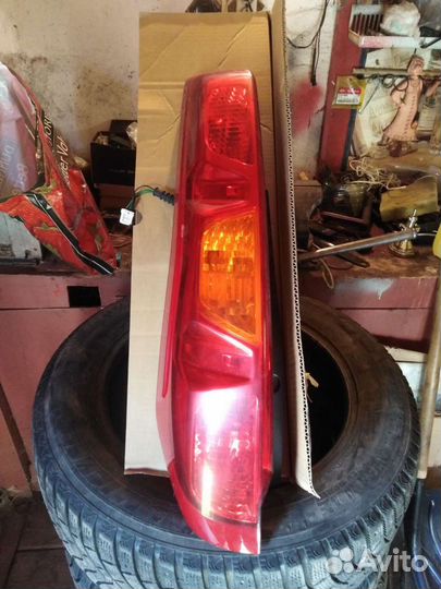 Фонарь для nissan X-trail T31 левый