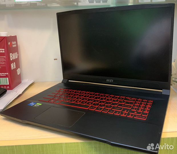 Ноутбук MSI Katana GF76 11SK