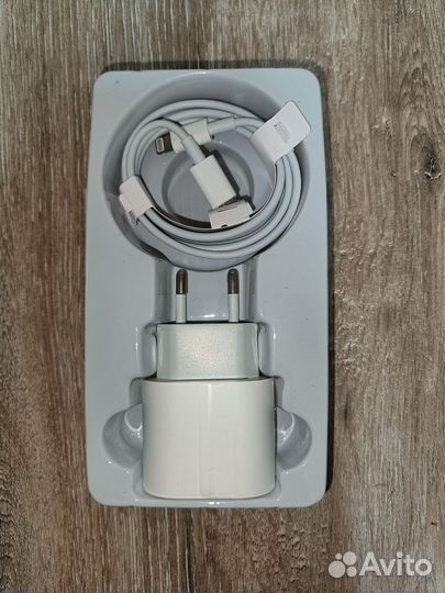 Зарядное устройство на iPhone 20w