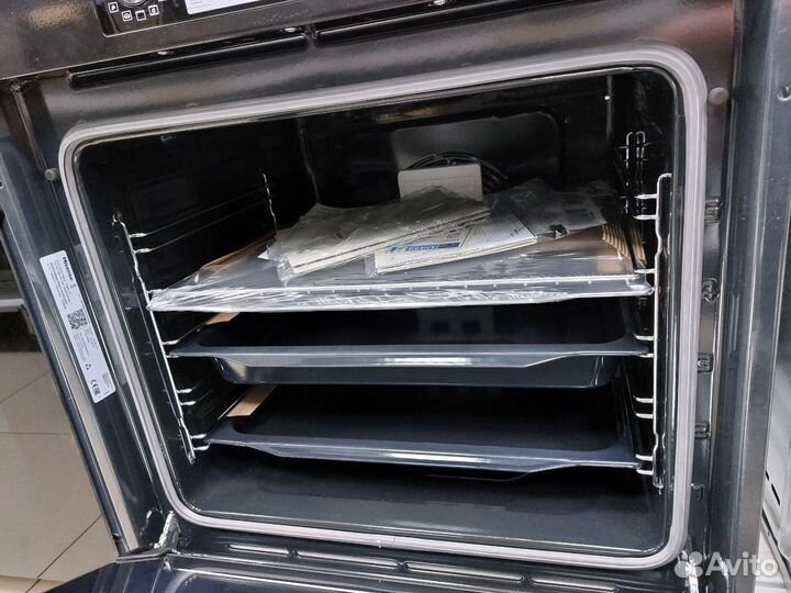 Встраиваемый духовой шкаф Hisense. Новый. Гарантия