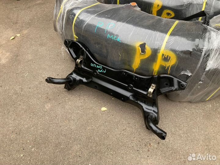 Балка подрамник перед Mitsubishi Outlander XL 2.4