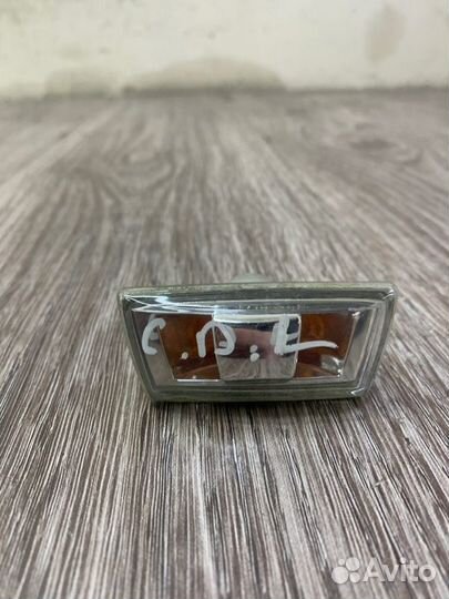 Повторитель поворота передний левый Opel Corsa D