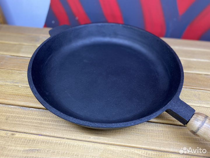 Чугунная сковорода