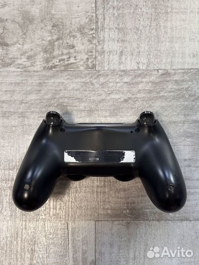 PlayStation 4 Slim1tb v3+джойстик+3 игры