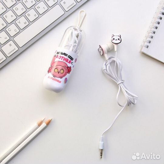 Вакуумные наушники в капсуле с принтом