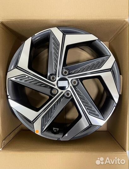 Новые оригинальные диски Hyundai Tucson 2023 R19