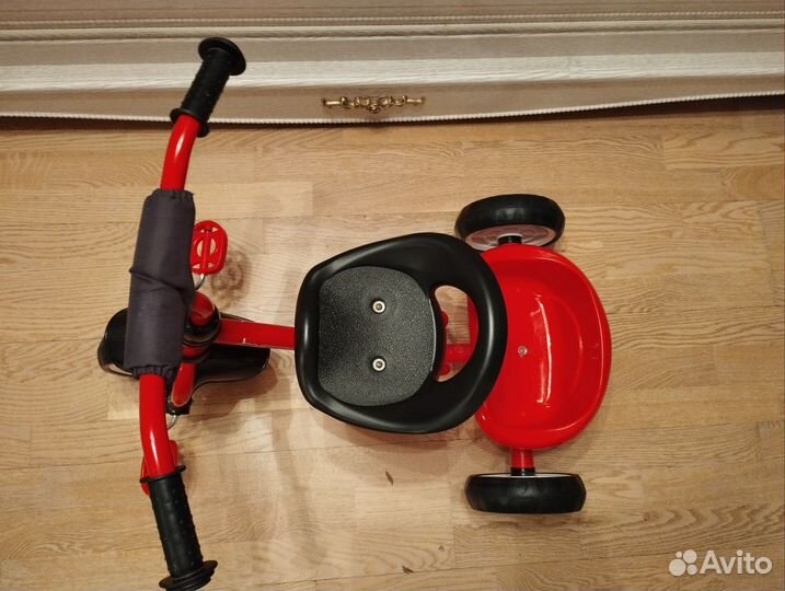 Трехколесный велосипед