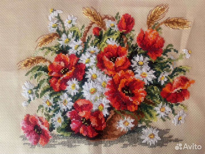 Вышитая крестиком готовая работа 