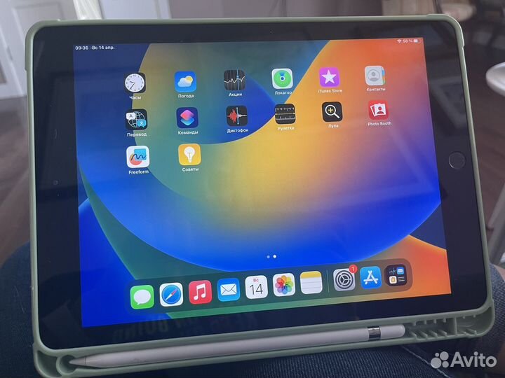 iPad 6 поколения 32 gb с Apple Pencil 1