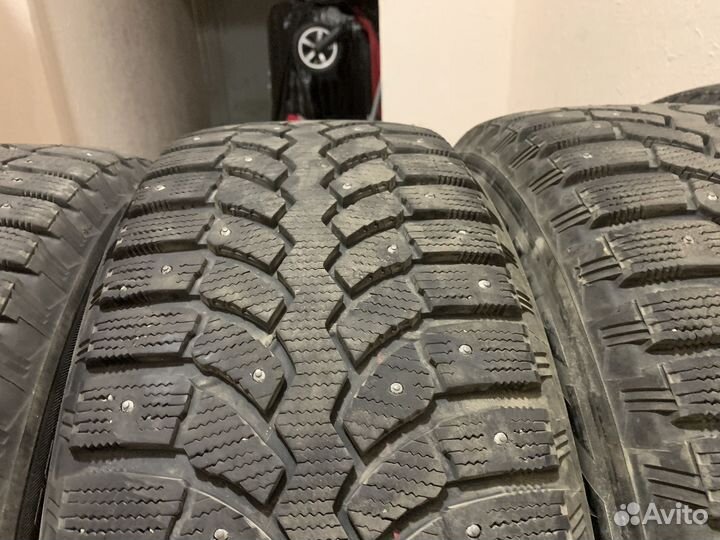 Bridgestone Blizzak Spike-01 235/60 R18
