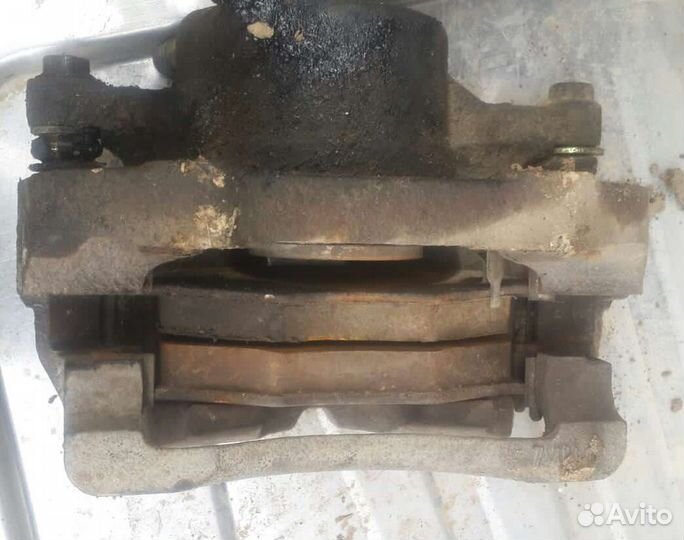 Суппорта передний Kia Spectra/Sephia II/Shuma