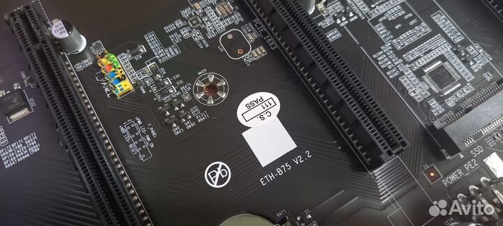 Для майнинга. 8 видеокарт. Новая