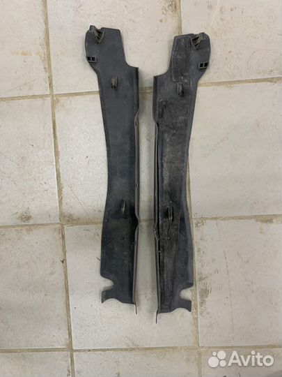 Пыльник переднего крыла Subaru Outback B14