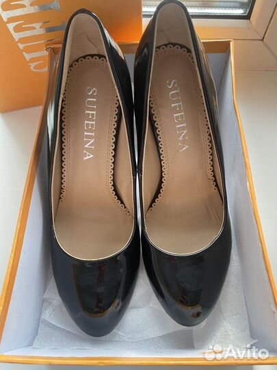 Туфли женские 38 размер черные на каблуке