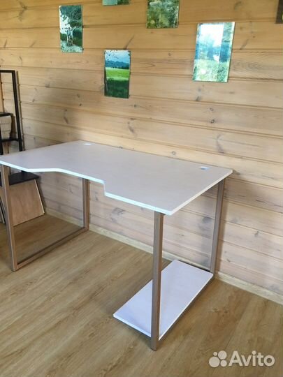 Компьютерный стол лофт