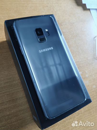 Samsung Galaxy S9, 4/64 ГБ