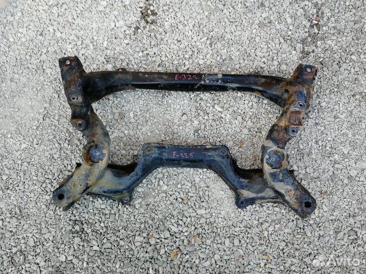 Подрамник Mercedes-Benz W211