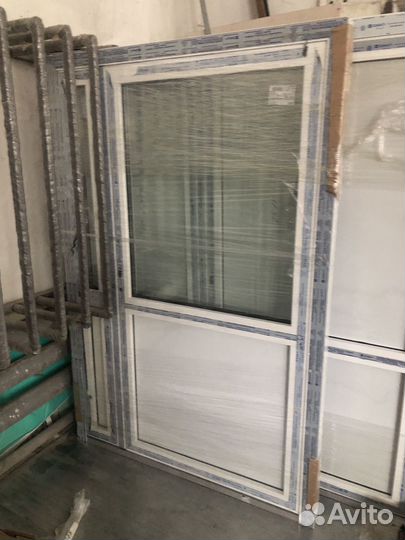 Дверь алюминевая штульповая