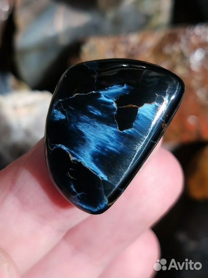 Петерсит, кабошон