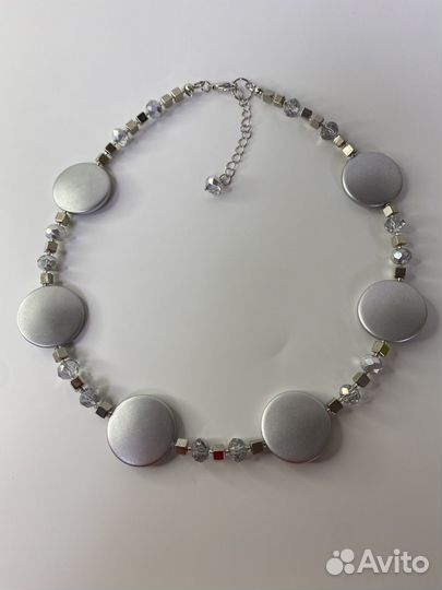 Крупные серебристые бусы пластик 46 см