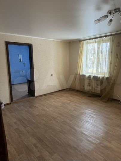 3-к. квартира, 78,1 м², 1/3 эт.