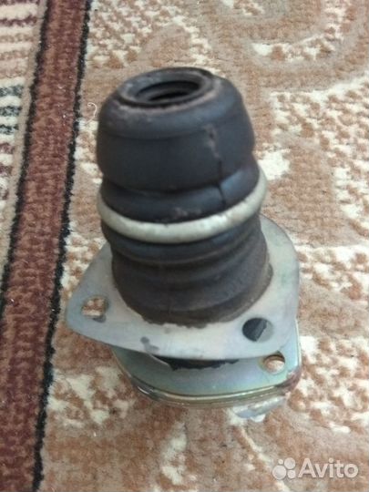 Шаровая опора нижняя